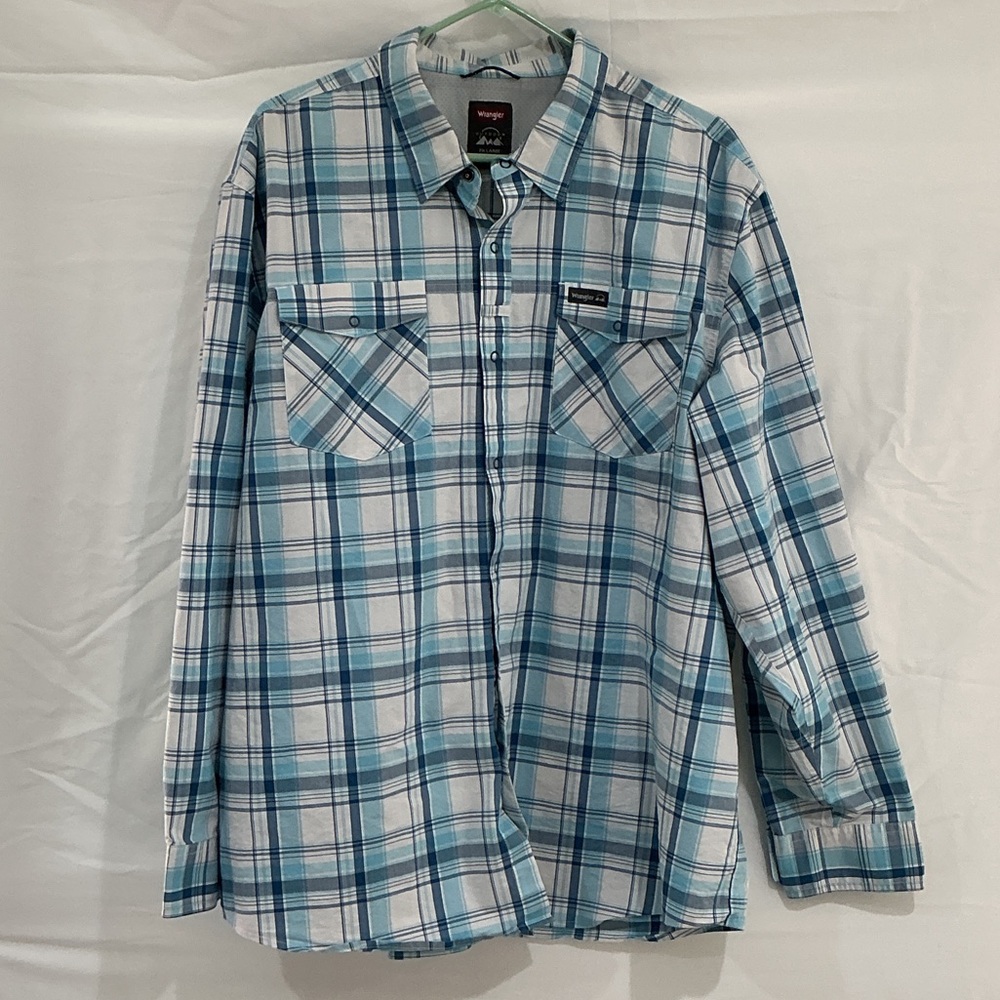 Wrangler Blue White Plaid Button-Down Shirt